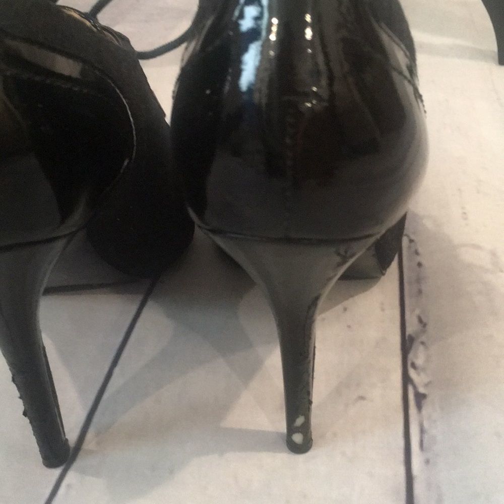 Circa Joan & David Luxe Patent Leather & Suede Lace-up Heels - 8.5 - Picture 4 of 9